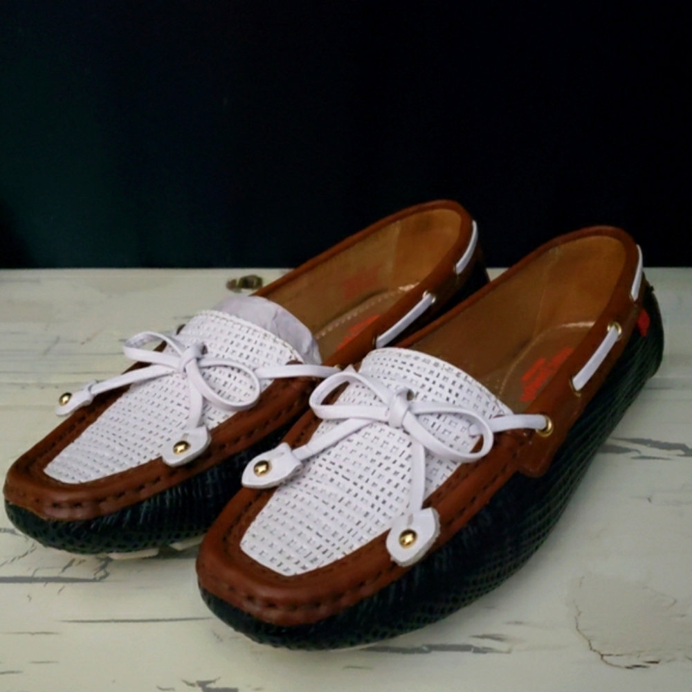 2 PAIRS FOR 1 PRICE Marc Joseph NY Driving Mocs - Women's 5.5 (Youth 3.5)